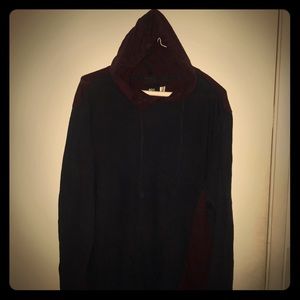 Light breathable hooded burgundy/navy shirt